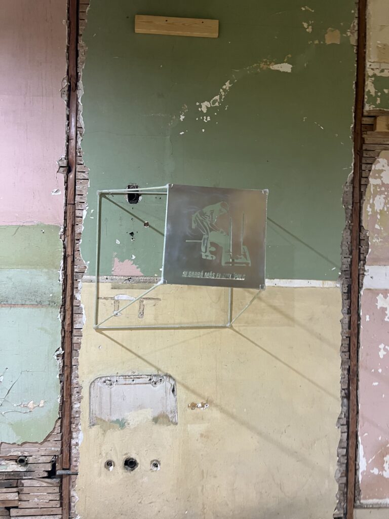 “Si Sabrá más el discípulo” (2025), by Luna Palazzolo-Daboul. (Photo courtesy of the artist).